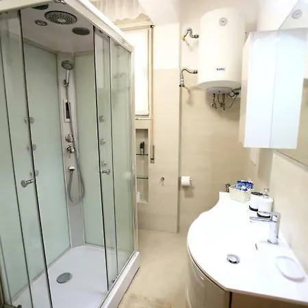 Ca Buranella Apartment *